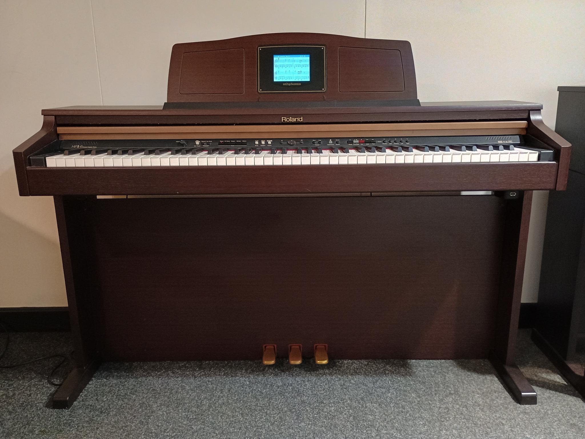 Pre Owned Roland HPi6 Digital Piano